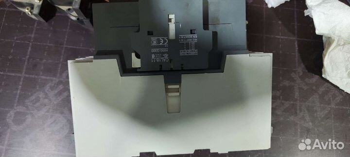 Контактор трехполюсный с катушкой управления