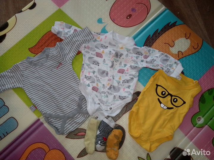 Одежда для малыша пакетом бу 62 боди+комбинизоны