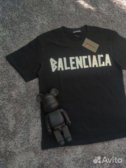 Футболка balenciaga в наличии