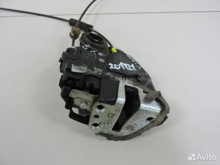 Замок двери задней правой Toyota Camry V40 2006-2011