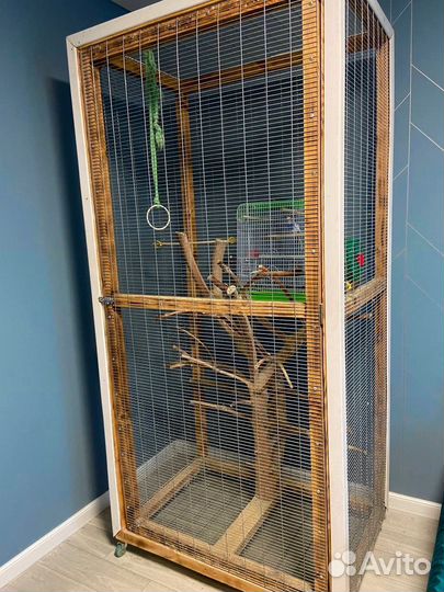 Большой вольер для птиц