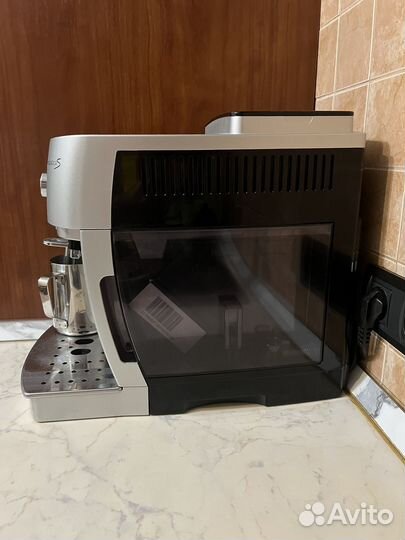 Кофемашина DeLonghi ecam 22.110 SB Magnifica S