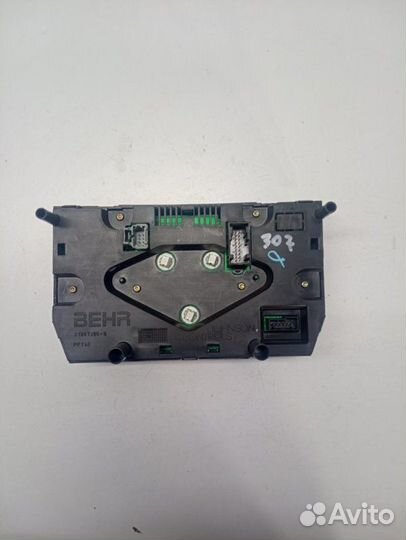 Блок управления климат-контролем (печки) Пежо 307