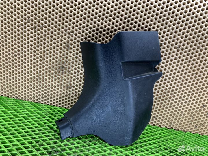 Накладка стойки нижняя левая Lifan X60