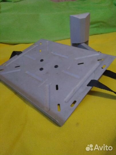 Кронштейн для тв