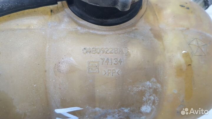 Бачок расширительный Chrysler Voyager