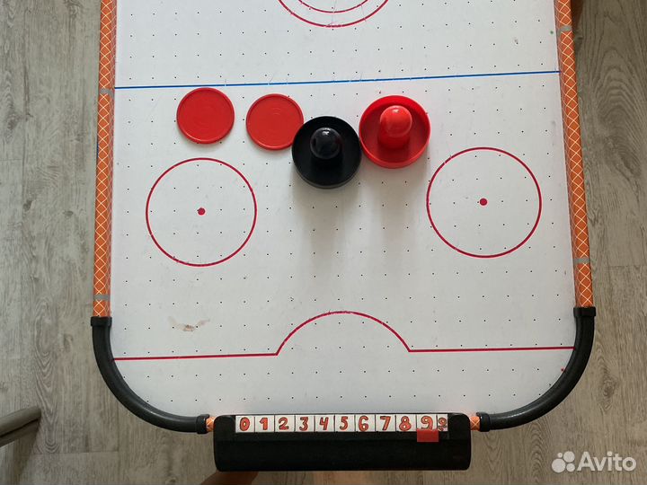 Настольный аэрохоккей