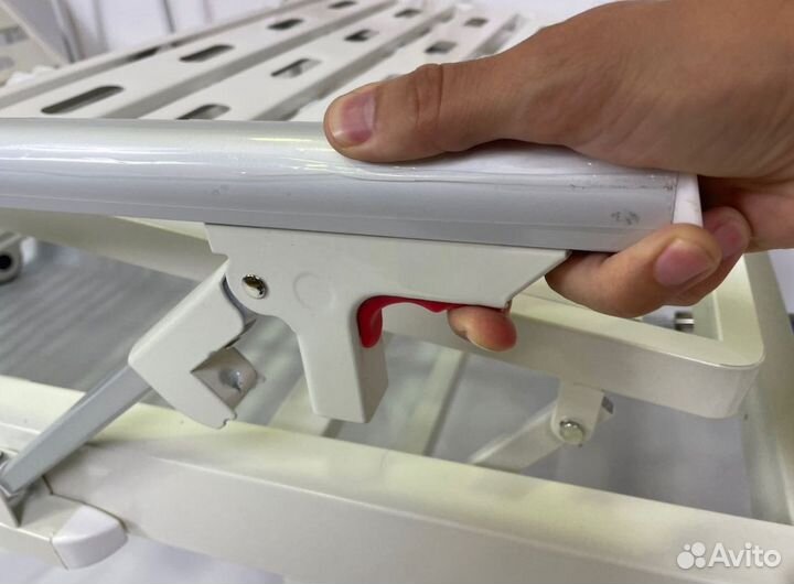 Медицинская кровать металическая