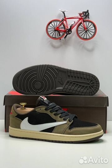 Nike Trevis Scott (41)