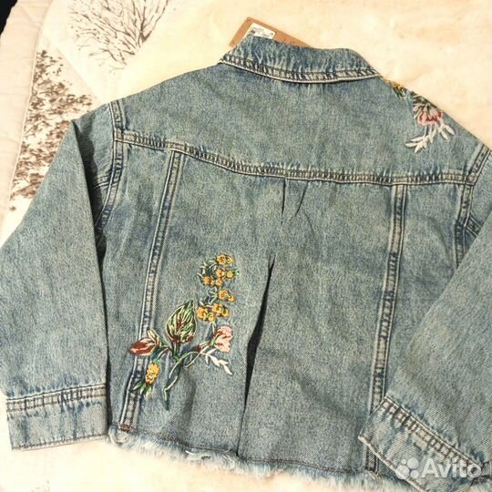 Куртка джинсовая на девочку 7лет. Next