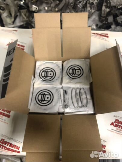 Поршни (мотокомплект) ваз