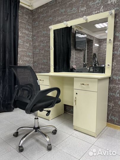 Трильяж с зеркалом