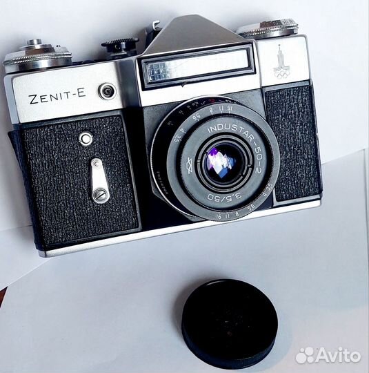 Пленочный фотоаппарат Zenit -E с олимпийской симво