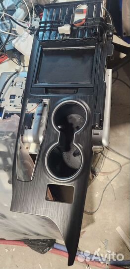 Консоль Toyota camry 70 2021