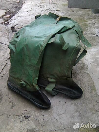 Озк 2 пары сапог прорез. и 2 плаща прорез