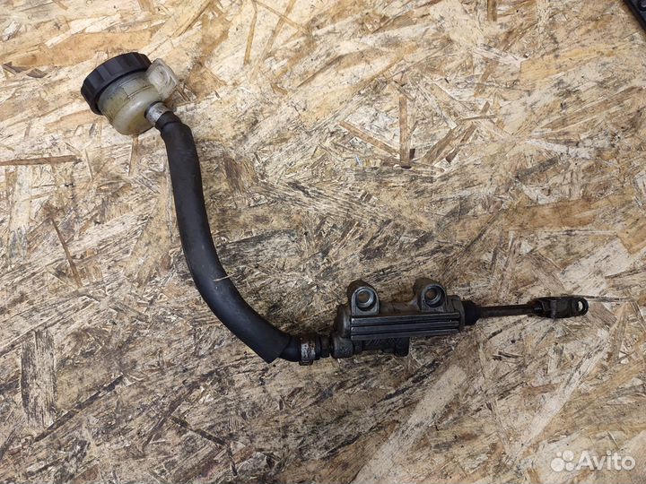 Zzr1100 90-92 задний тормозной цилиндр