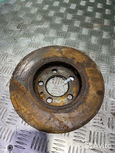 Тормозной диск передний Skoda Fabia