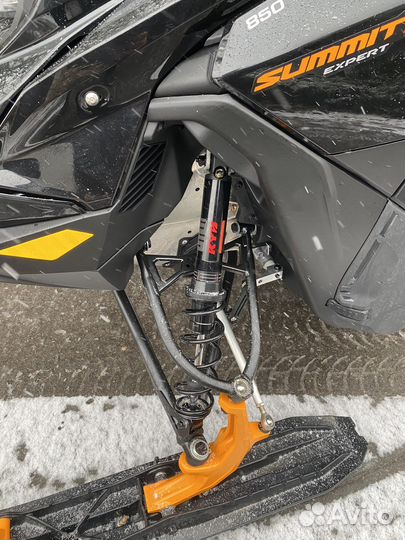BRP Ski-doo Summit X Expert 154 tuch screen