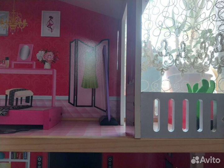 Домик кукольный