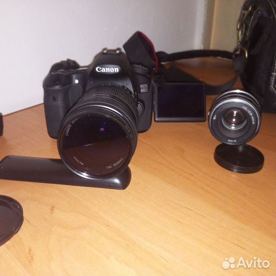 Фотокамера canon EOS 60d