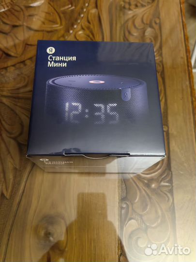 Яндекс станция алиса мини с часами
