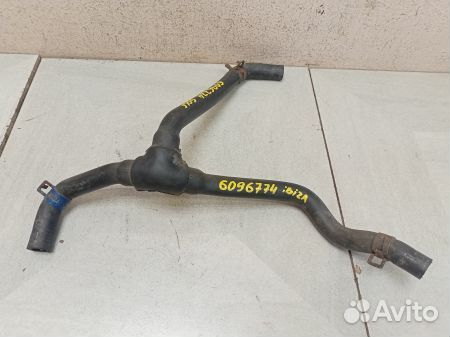 Патрубок системы охлаждения 1H0121109B