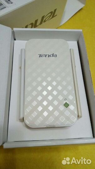 Усилитель повторитель Wi-Fi Tenda