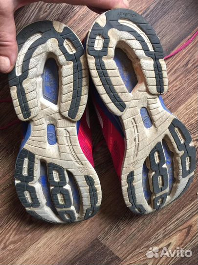 Adidas / Кроссовки,39 размер