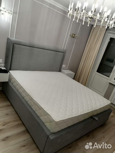 Кровать
