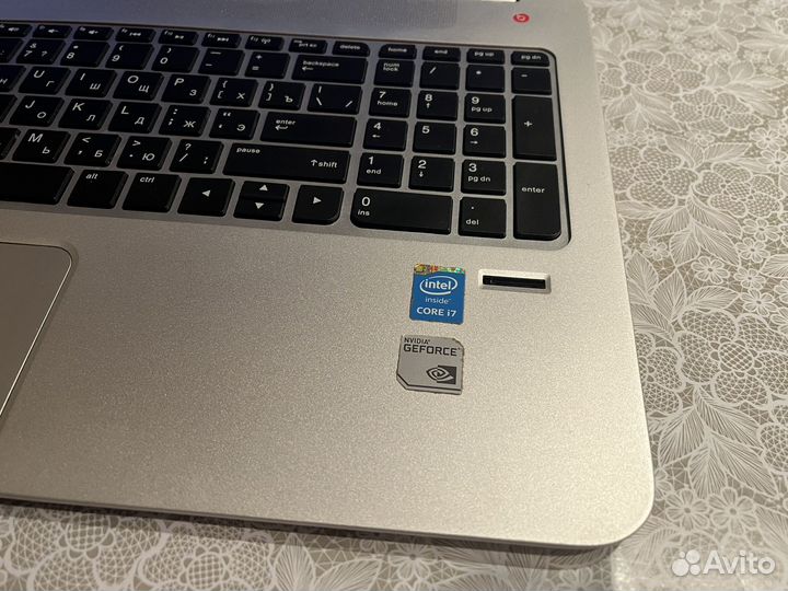 Ноутбук HP i7 8потоков gt 750M 8gb ssd