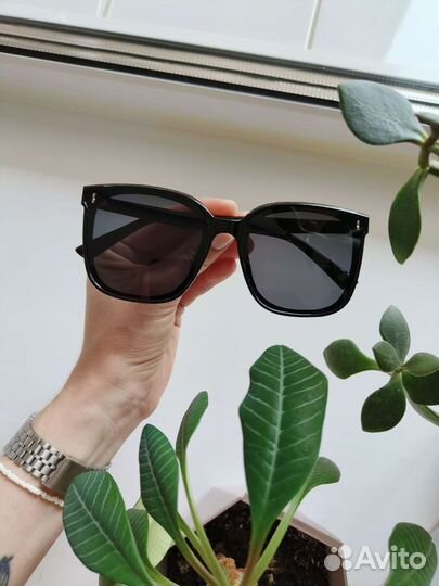 Солнцезащитные очки новые