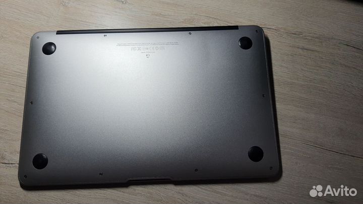 MacBook Air 11 (2010)