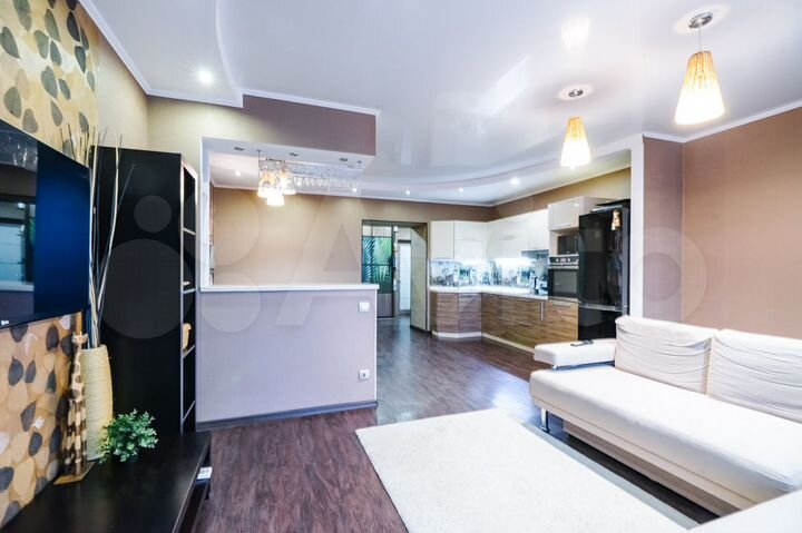 3-к. квартира, 105 м², 3/15 эт.