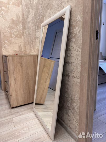 Зеркало настенное