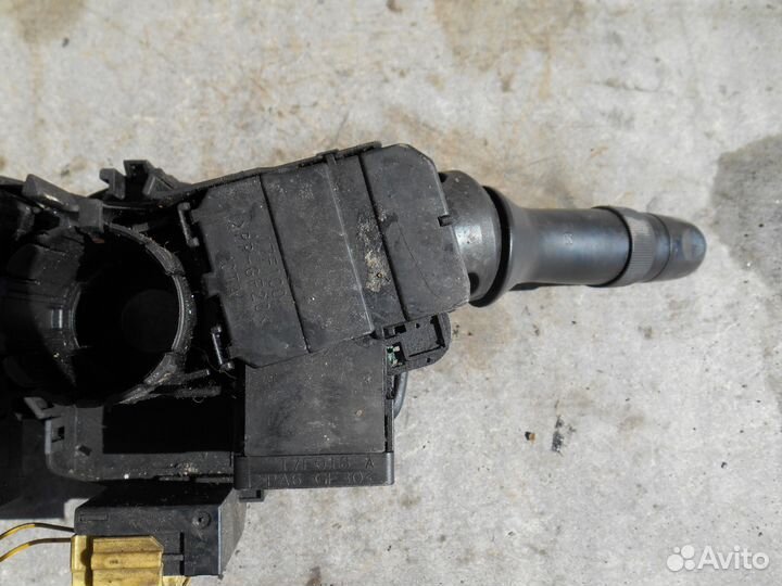 Левый подрулевой переключатель Toyota Corolla E15