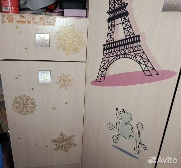 Детская кровать чердак со столом и шкафом