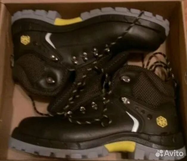 Продам спецобувь Трейл Плюс Восток Сервис