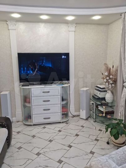 2-к. квартира, 50 м², 8/10 эт.