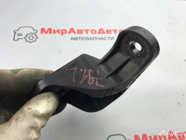 Кронштейн (крепление) радиатора Buick Encore GX