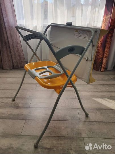 Ванночка для купания с пеленальным столиком