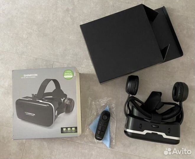 Очки виртуальной реальности для телефона