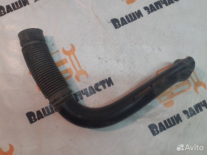 Патрубок воздушного фильтра Renault Logan