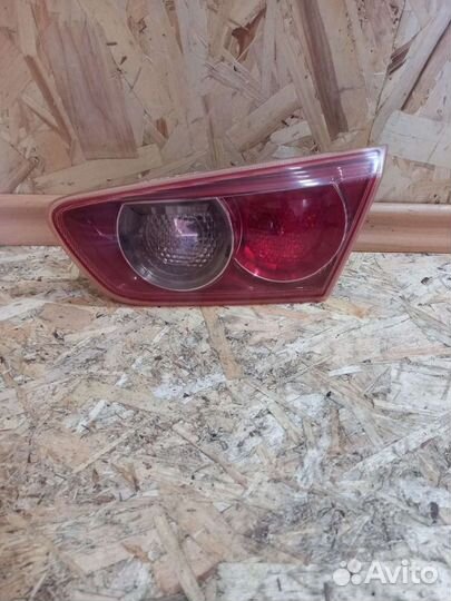 Фонарь Задний Правый Митсубиси Лансер 10 в крышку