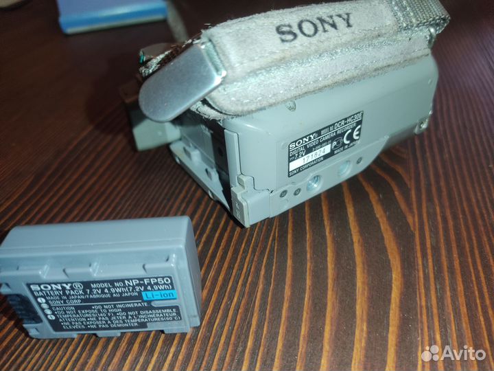 Видеокамера Sony DCR-HC30E