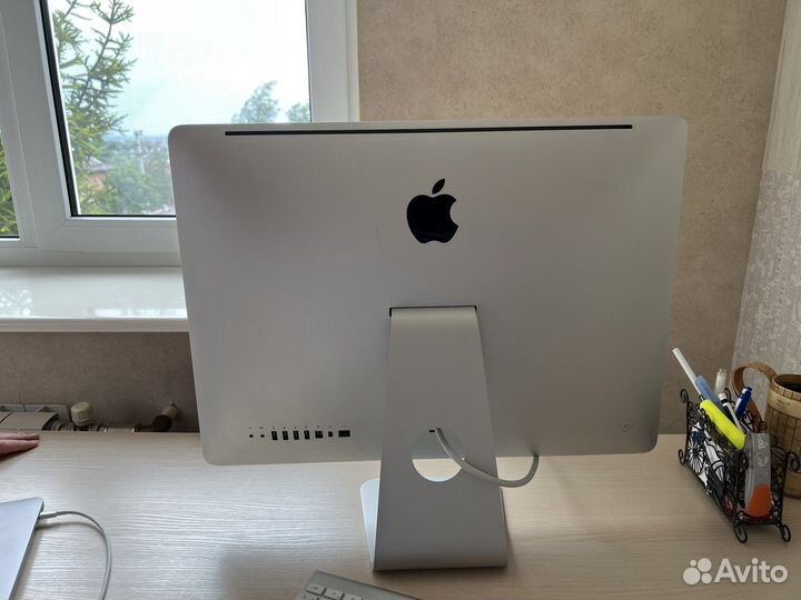 Apple iMac 2012 (21.5-inch, Mid 2010)