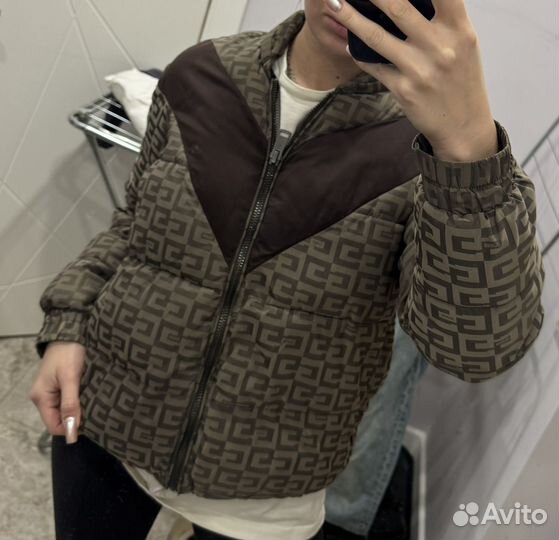 Куртка женская guess