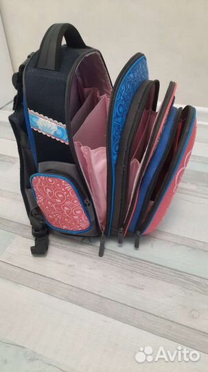 Школьный рюкзак Hummingbird