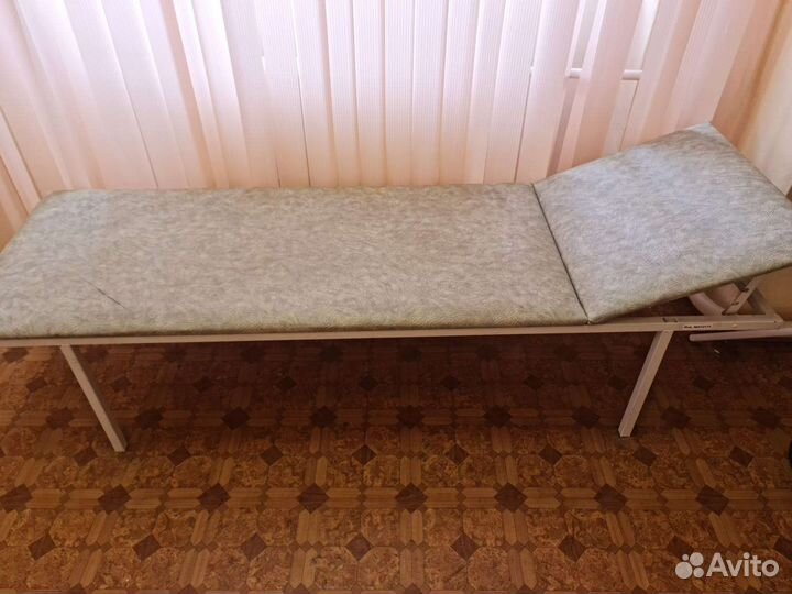 Кушетки медицинские смотровые новые