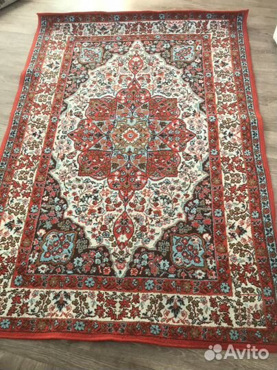 Ковер шерстяной 2 на 1.5 m бу