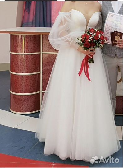 Свадебное платье